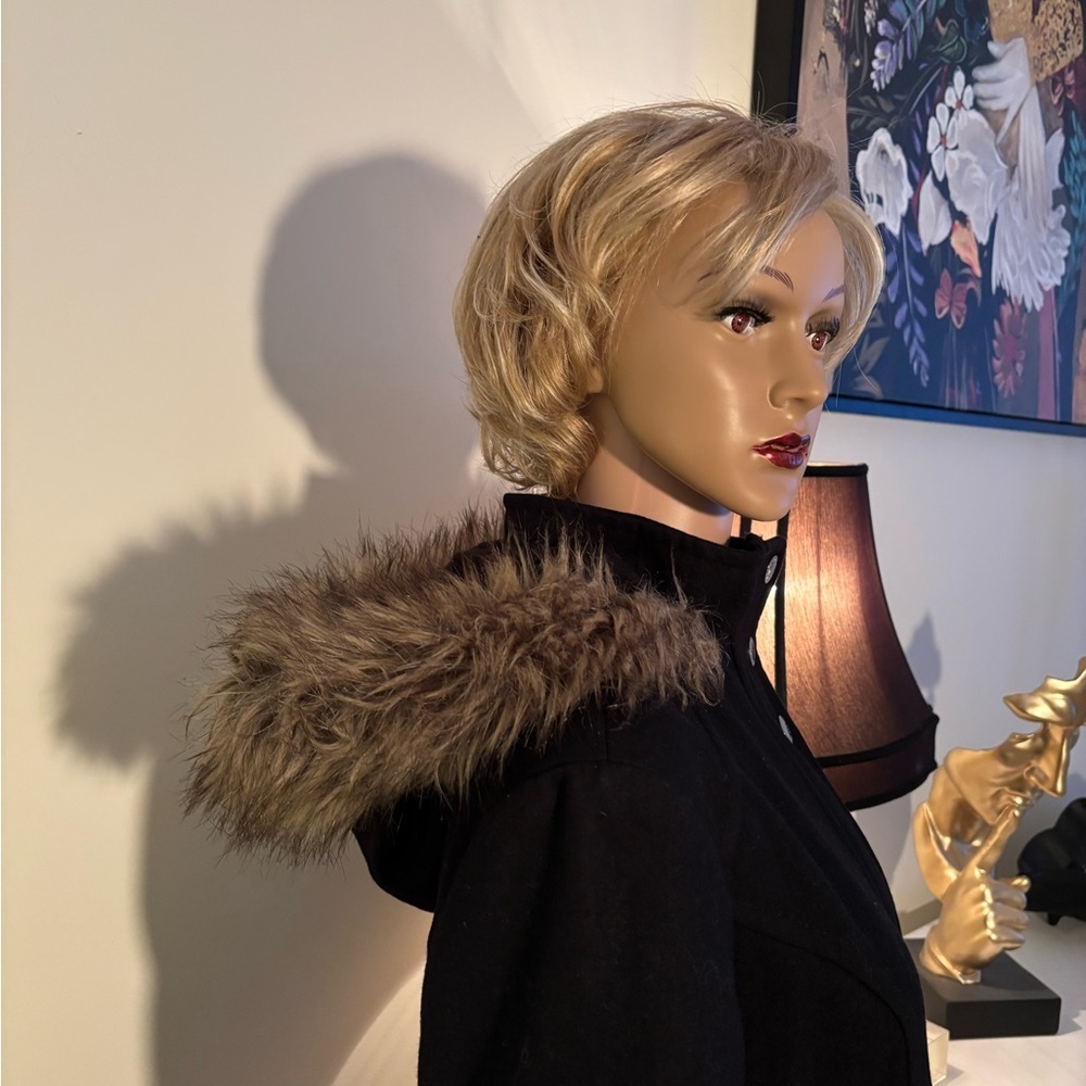 Women's Black Faux Fur-Trimmed Coat - Picture 8 of 16